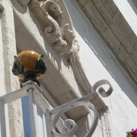 Huit * Martina Franca