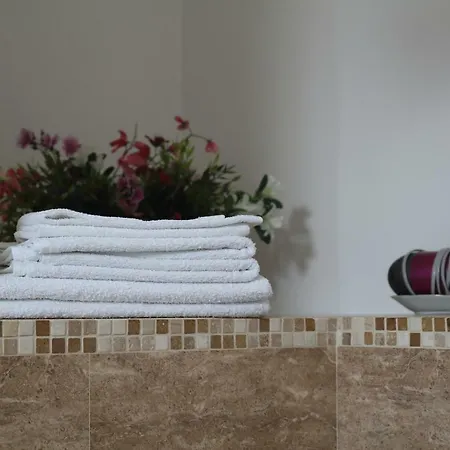 Bed & Breakfast Huit 3*